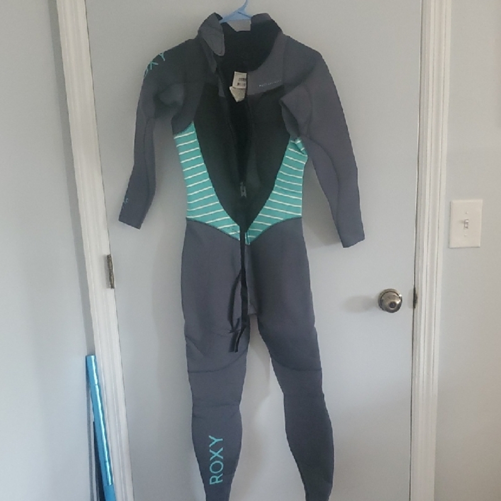 Roxy Gray and Teal Wetsuit